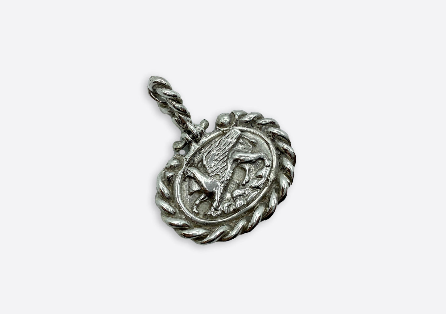 Pendente artigianale in Argento con calco di ippogrifo.
