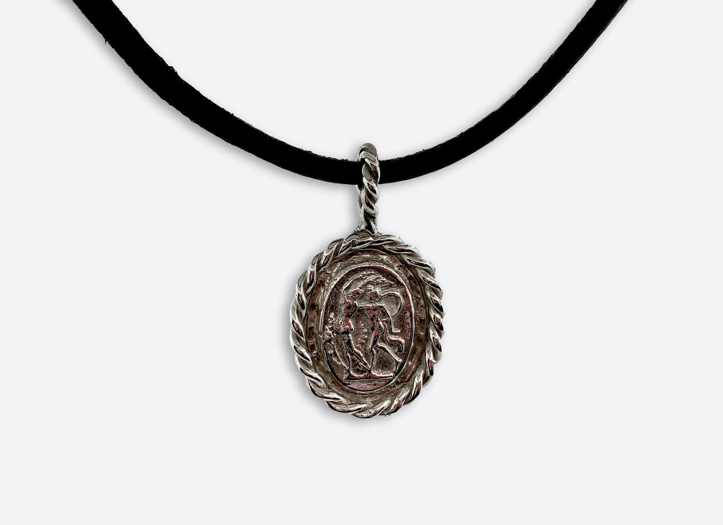 Pendente in Argento con riproduzione di incisione antica.