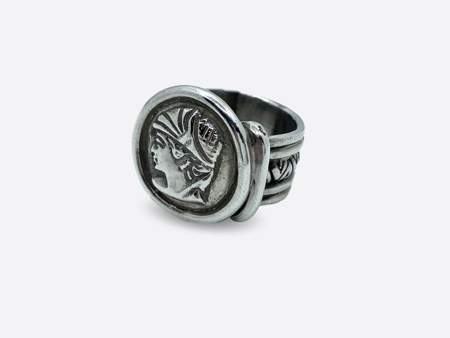 anello artigianale in argento Atena